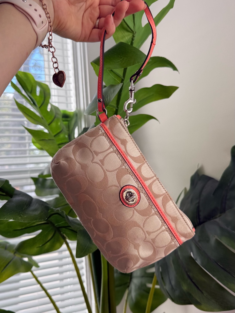 Coach Coral Trim Signature Canvas Wristlet - Pink/Coral